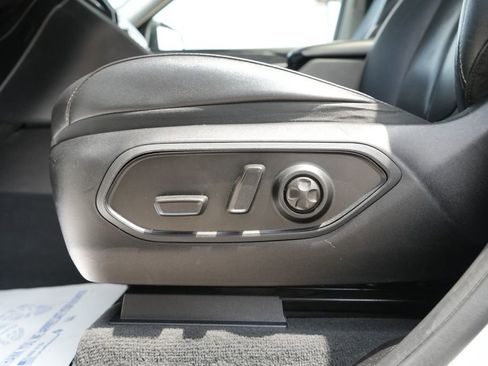 Used 2022 Jeep Grand Cherokee Limited 4xe w/ Luxury Tech Group II AWD/4WD image 25
