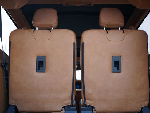 Used 2025 Ford Bronco Badlands image 72