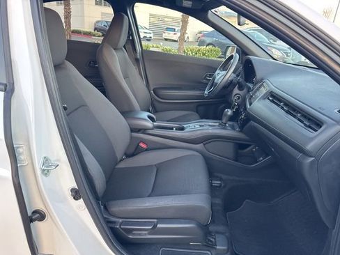 Used 2022 Honda HR-V Sport image 10