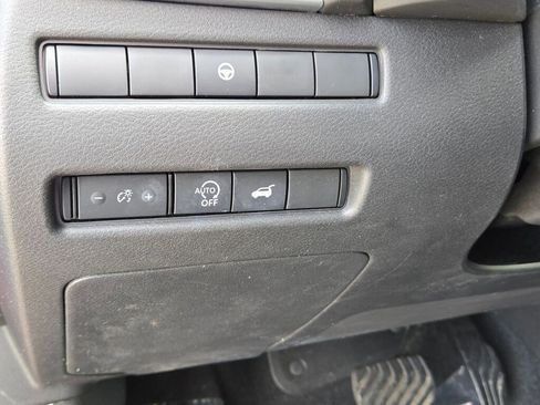 Used 2024 Nissan Rogue Platinum AWD/4WD image 27