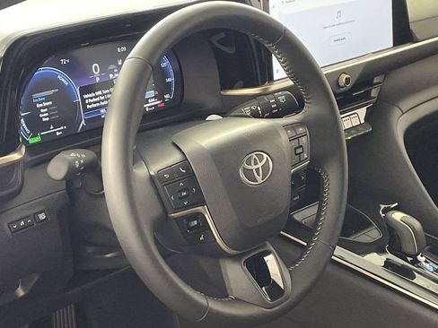 New 2026 Toyota Crown Signia image 13