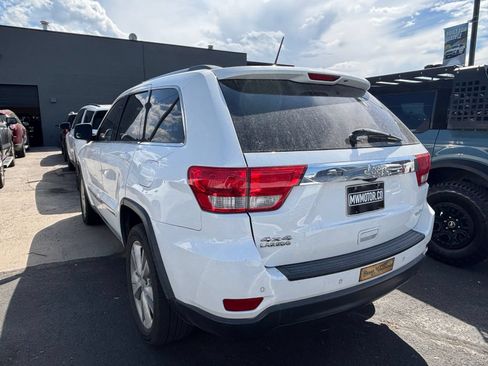 Used 2013 Jeep Grand Cherokee Laredo AWD/4WD image 4