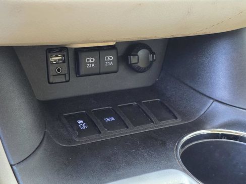 Used 2017 Toyota Highlander Limited FWD image 23
