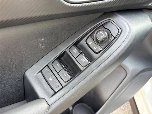 Used 2025 Subaru Crosstrek 2.0i Premium image 21
