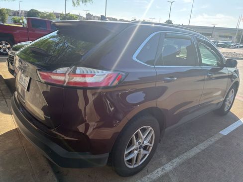 Used 2022 Ford Edge SEL w/ Convenience Package AWD/4WD image 4