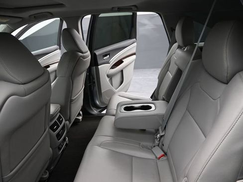 Used 2020 Acura MDX FWD image 16