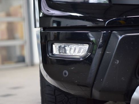 Used 2024 Nissan Titan PRO-4X w/ Pro-4x Utility Package AWD/4WD image 13