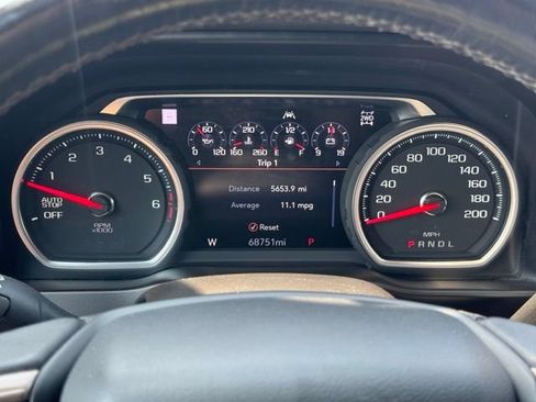 Used 2019 Chevrolet Silverado 1500 High Country w/ High Country Premium Package AWD/4WD image 32