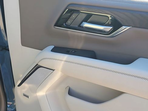 New 2026 GMC Yukon XL Denali w/ LPO, Floor Liner Package image 50