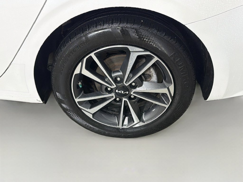 Used 2023 Kia Forte LXS FWD image 28