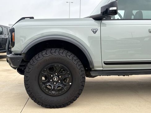 Used 2021 Ford Bronco First Edition AWD/4WD image 5