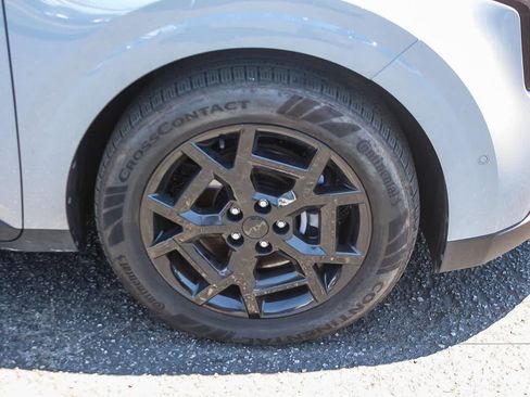 Used 2025 Kia Carnival SX FWD image 12