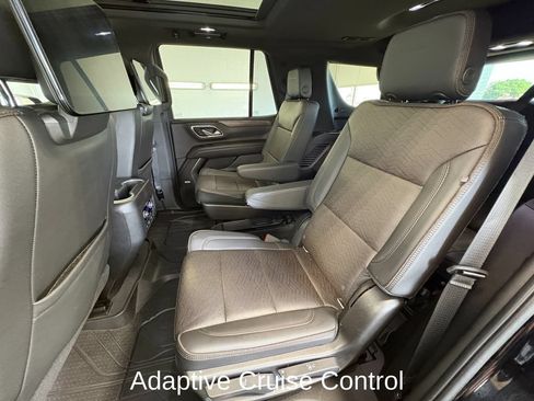 Used 2021 Chevrolet Tahoe High Country w/ Premium Package AWD/4WD image 21