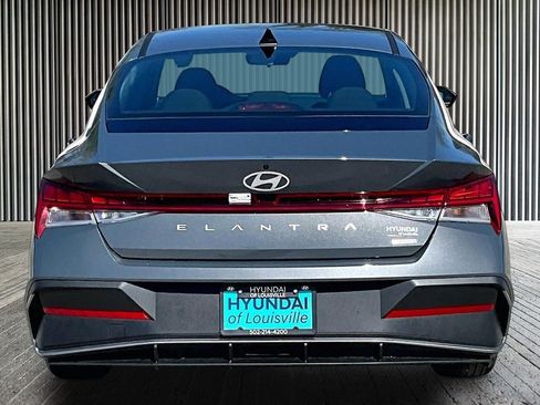 New 2026 Hyundai Elantra Blue image 4