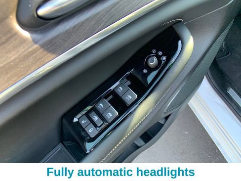 New 2025 Jeep Grand Cherokee L Overland w/ Advanced Protech Group III image 12