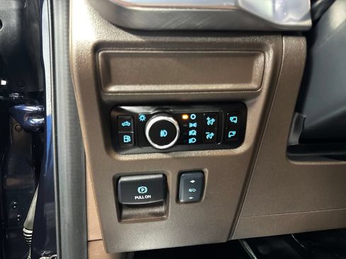 Certified 2025 Ford F150 King Ranch AWD/4WD image 34