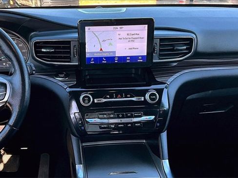 Used 2023 Ford Explorer Limited image 16