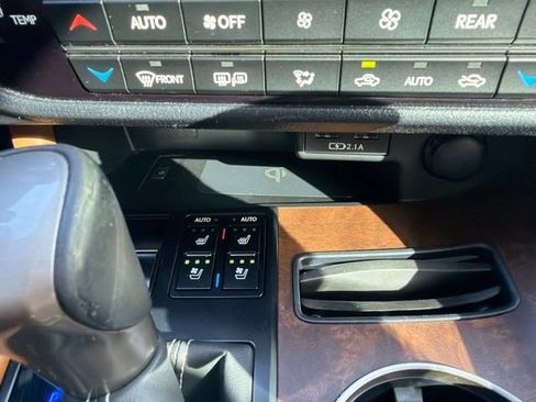Used 2022 Lexus RX 350L FWD w/ Premium Package image 19