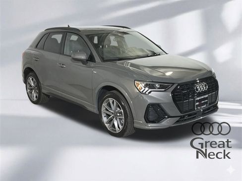 Used 2025 Audi Q3 2.0T Premium w/ Convenience Package image 11
