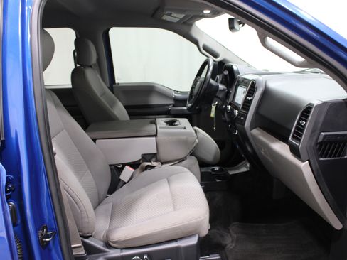 Used 2017 Ford F150 XLT w/ Equipment Group 302A Luxury AWD/4WD image 23