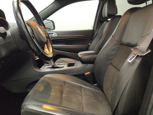 Used 2020 Jeep Grand Cherokee Laredo w/ Laredo X Package image 17