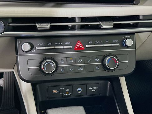 New 2026 Hyundai Tucson SE image 13