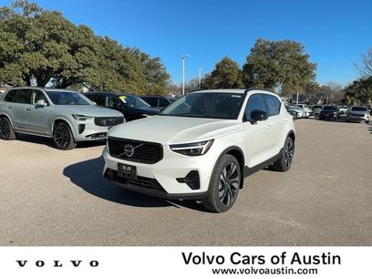 New 2026 Volvo XC40 B5 Ultra w/ Climate Package