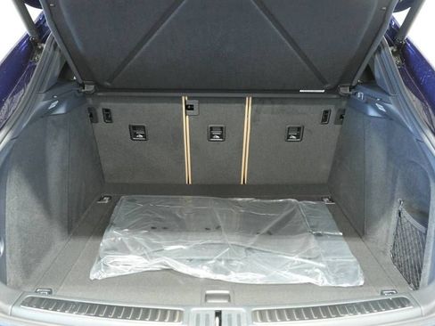 New 2026 Porsche Macan image 28