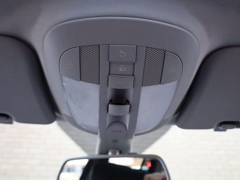 Used 2011 Mercedes-Benz GL 450 4MATIC image 32