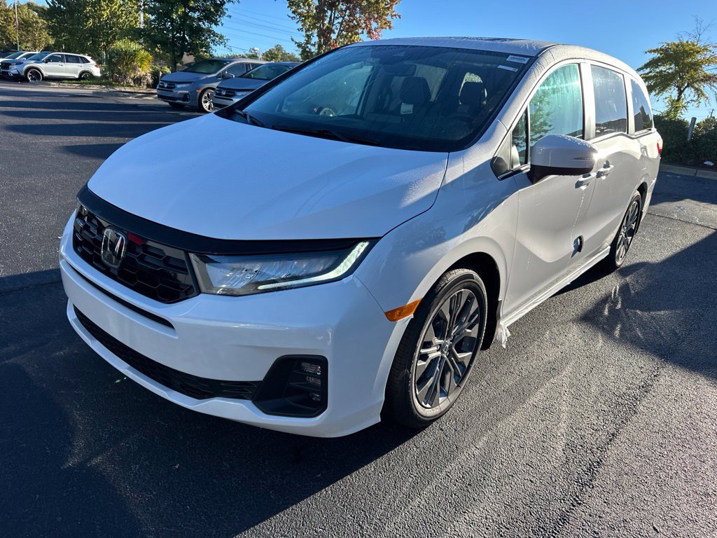 New 2027 Honda Odyssey Touring image 7