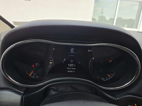 Used 2019 Jeep Grand Cherokee Limited w/ Luxury Group II AWD/4WD image 21
