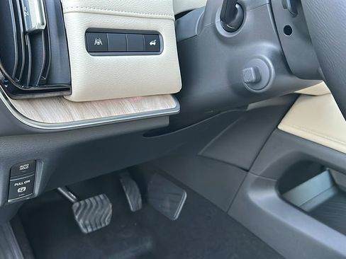 New 2025 Nissan Armada Platinum image 19