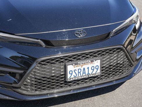 Certified 2025 Toyota Corolla SE image 5