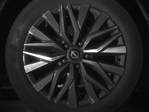 Used 2025 Nissan Altima 2.5 SV image 15