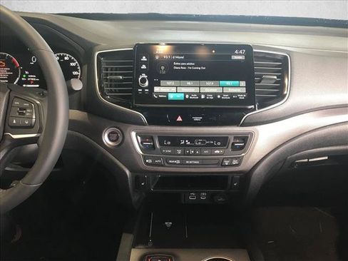 Used 2025 Honda Ridgeline RTL image 15