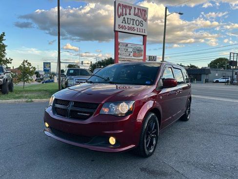 Used 2019 Dodge Grand Caravan SE FWD image 10