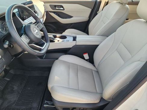 Certified 2023 Nissan Rogue SL w/ SL Premium Package FWD image 9