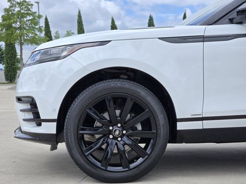 Used 2018 Land Rover Range Rover Velar R-Dynamic SE AWD/4WD image 13