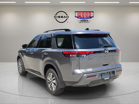 Used 2026 Nissan Pathfinder SL AWD/4WD image 4