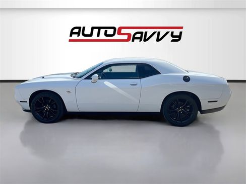 Used 2018 Dodge Challenger SXT w/ Blacktop Package image 4