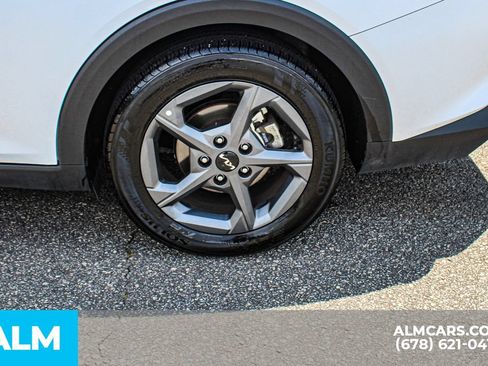Used 2025 Kia K4 FWD image 16