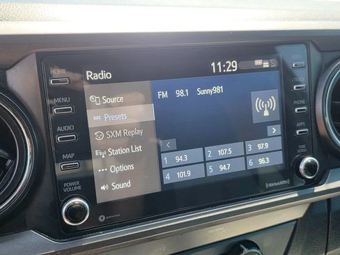 Used 2020 Toyota Tacoma TRD Off-Road w/ Technology Package AWD/4WD image 40
