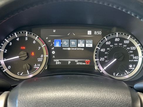 Used 2024 Toyota Highlander XLE image 28