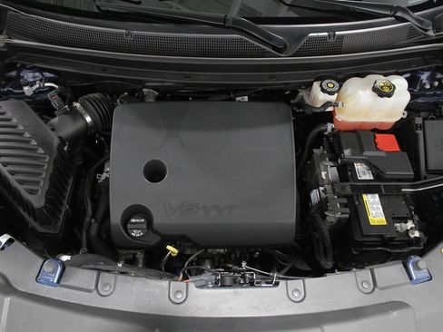 Certified 2023 Chevrolet Traverse LT image 22