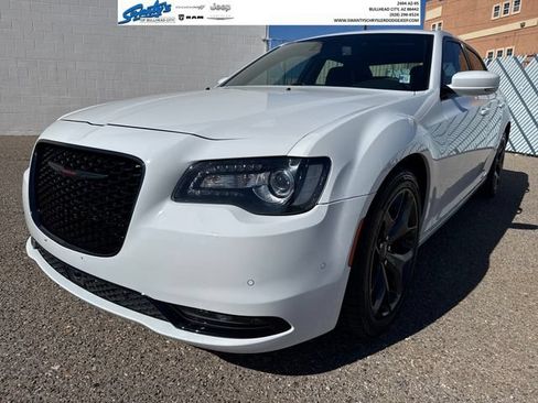 Used 2023 Chrysler 300 S w/ Comfort Group RWD image 1
