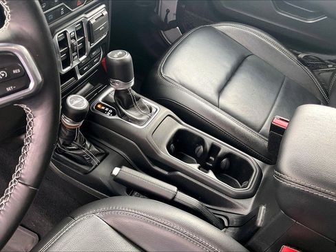 Used 2023 Jeep Wrangler Sahara w/ Cold Weather Group image 16