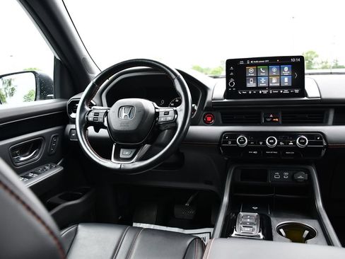 Used 2023 Honda Pilot TrailSport image 28