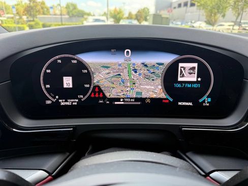 Certified 2024 Porsche Cayenne AWD/4WD image 6