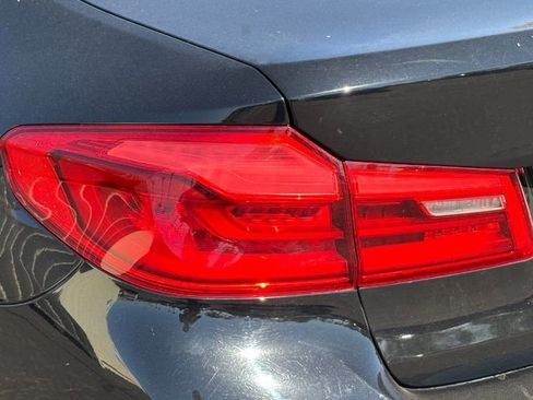 Used 2018 BMW 530i image 10