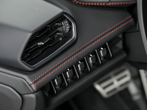 Used 2019 Lamborghini Huracan LP 580-2 image 31